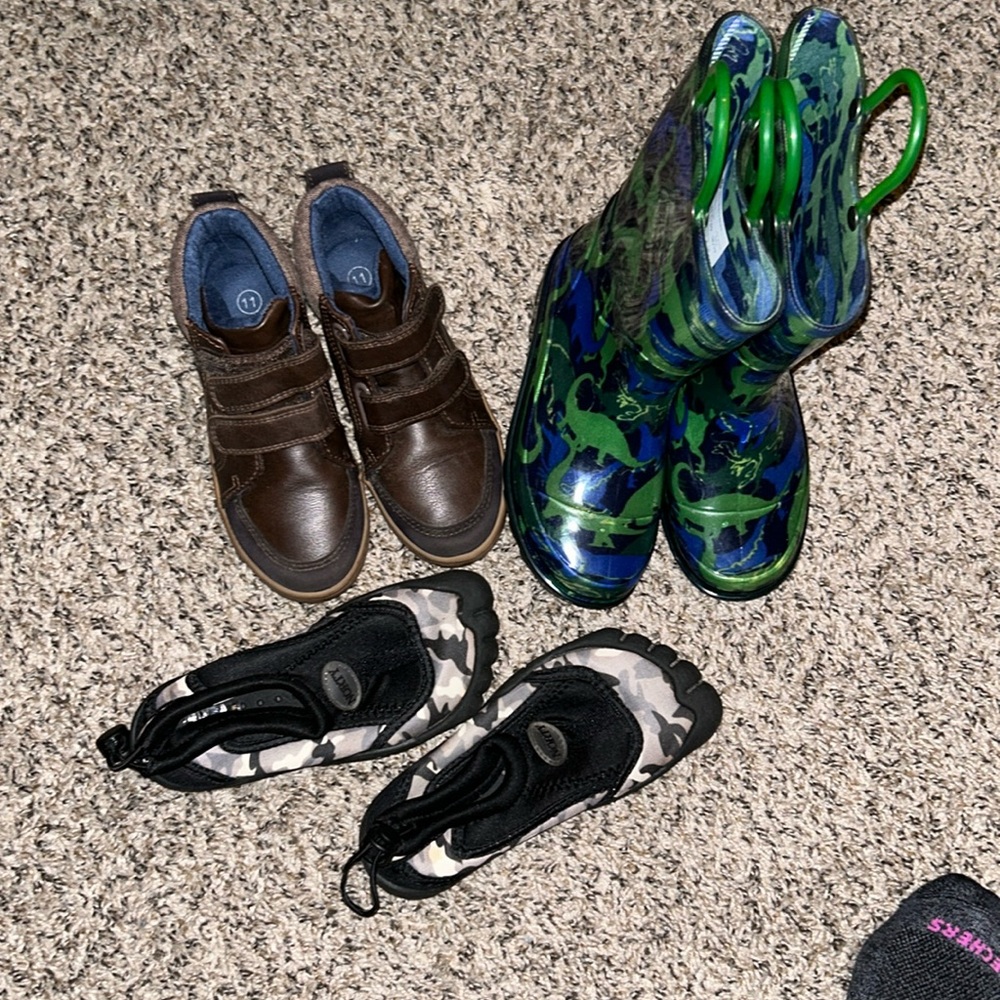 Size 11 boys shoes